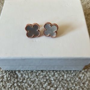 Clover Studs